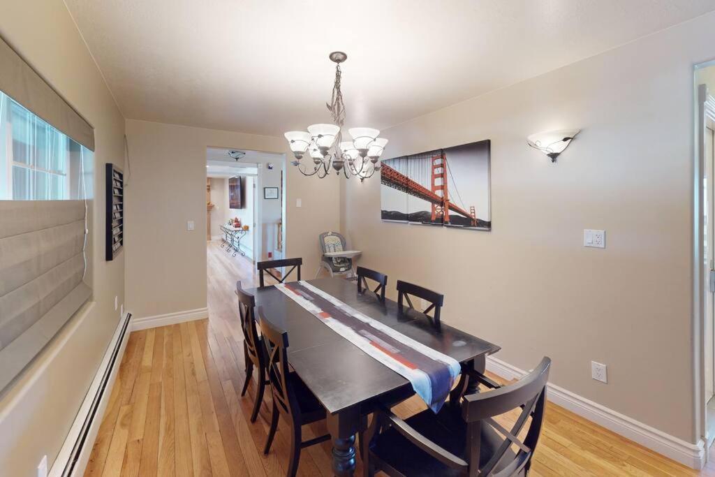 Tacit Shadow Resort Shangri-La King Suite, Gym, Coffee Bar, Hot-Tub, Free Laundry, Food Available Parowan Exterior photo