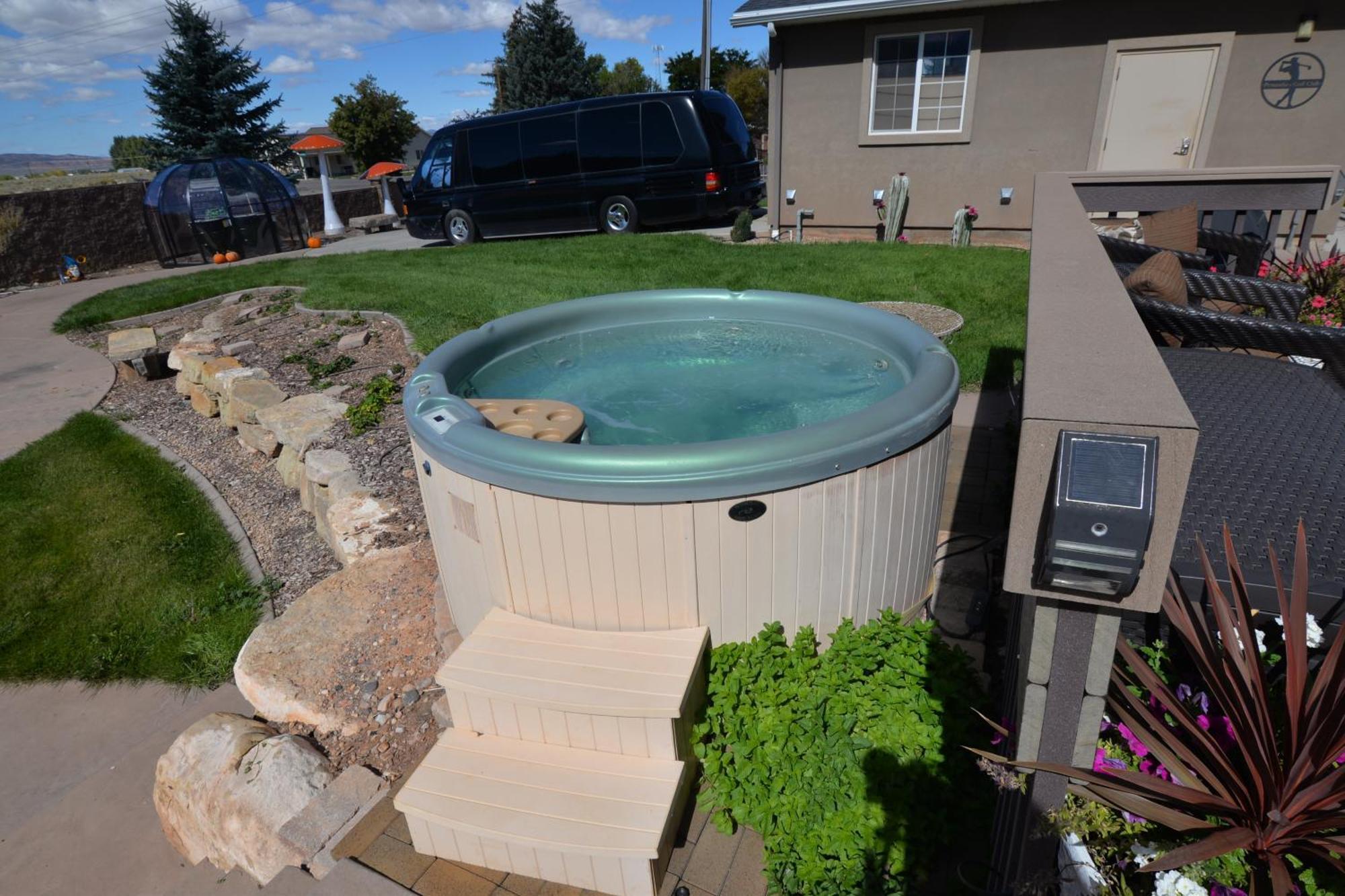 Tacit Shadow Resort Shangri-La King Suite, Gym, Coffee Bar, Hot-Tub, Free Laundry, Food Available Parowan Exterior photo